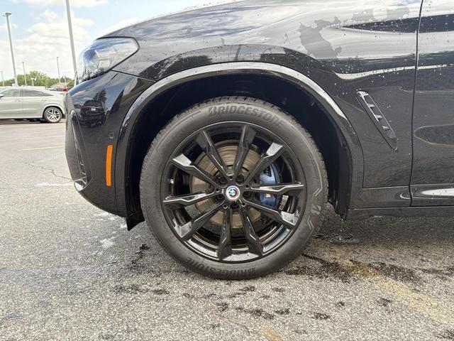 Photo of 2023 Black Sapphire Metallic BMW X4
