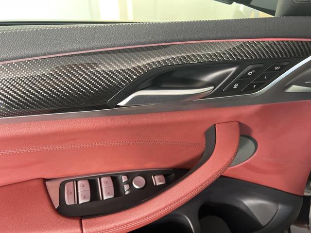 Photo of 2023 Black Sapphire Metallic BMW X4