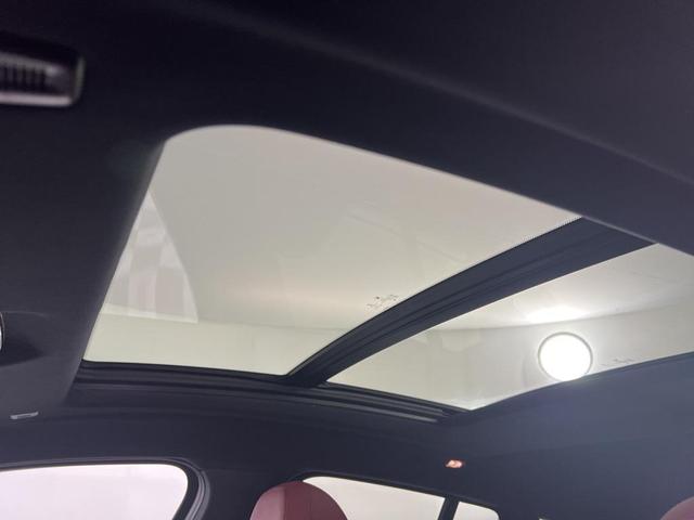 Photo of 2023 Black Sapphire Metallic BMW X4