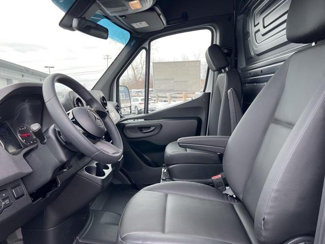 Photo of 2025 White Mercedes-Benz Sprinter 2500