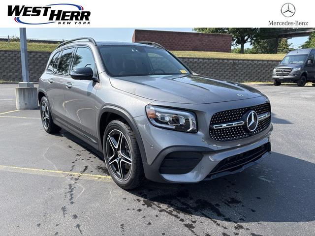 Photo of 2023 Mountain Grey Metallic Mercedes-Benz GLB 250