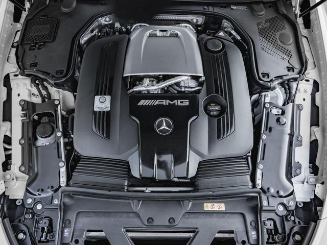 Photo of 2023 MANUFAKTUR Moonlight White Metallic Mercedes-Benz AMG SL 63