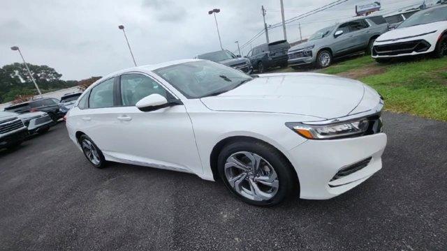Photo of 2020 Platinum White Pearl Honda Accord