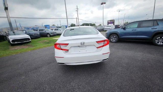 Photo of 2020 Platinum White Pearl Honda Accord