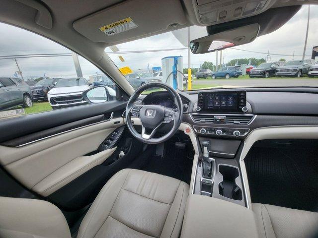 Photo of 2020 Platinum White Pearl Honda Accord