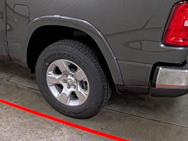 Photo of 2025 Granite Crystal Metallic Clearcoat RAM 1500
