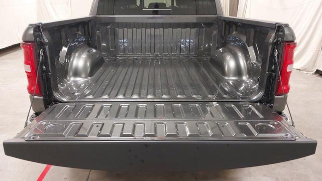 Photo of 2025 Granite Crystal Metallic Clearcoat RAM 1500