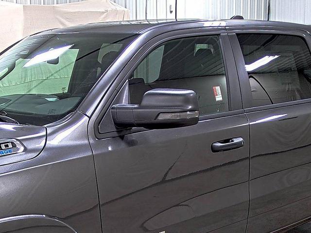 Photo of 2025 Granite Crystal Metallic Clearcoat RAM 1500