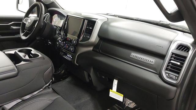 Photo of 2025 Granite Crystal Metallic Clearcoat RAM 1500