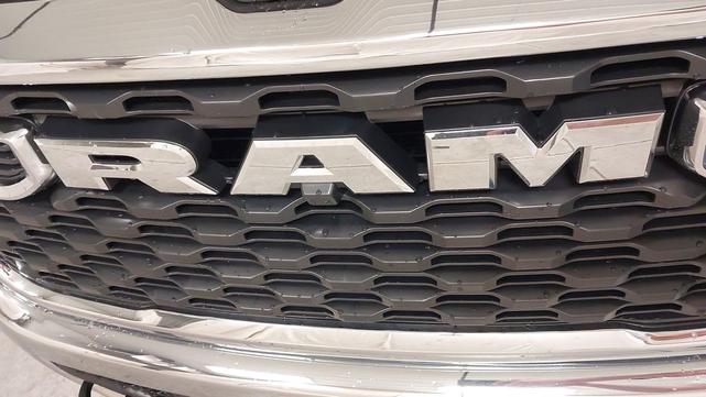 Photo of 2025 Granite Crystal Metallic Clearcoat RAM 1500