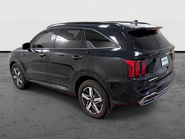 Photo of 2023 Ebony Black Kia Sorento