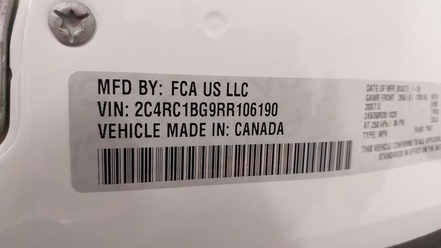 Photo of 2024 Bright White Clearcoat Chrysler Pacifica
