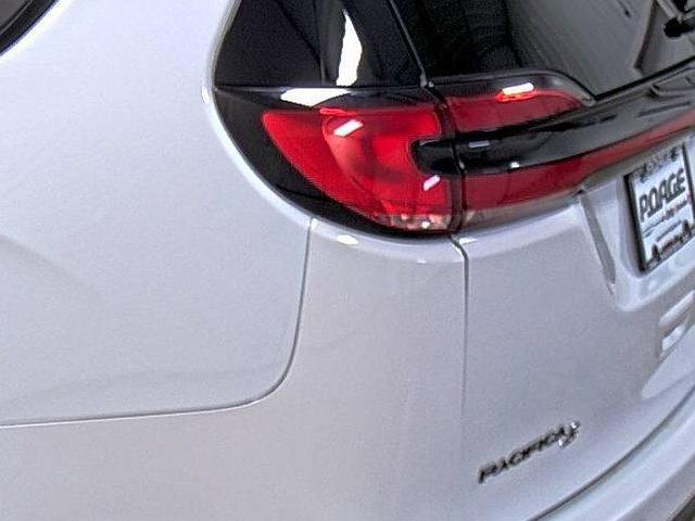Photo of 2024 Bright White Clearcoat Chrysler Pacifica