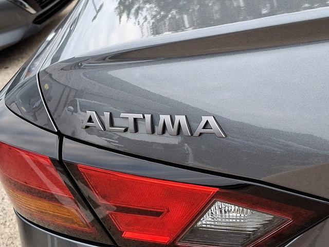 Photo of 2023 Gun Metallic Nissan Altima