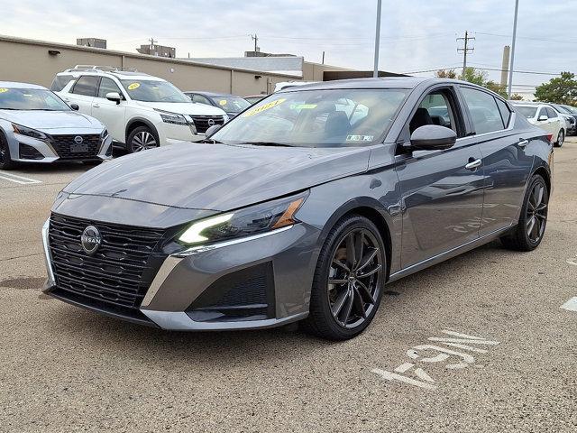 Photo of 2023 Gun Metallic Nissan Altima