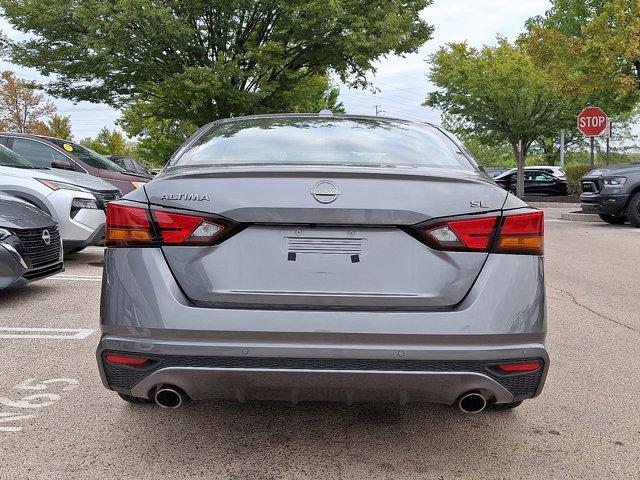 Photo of 2023 Gun Metallic Nissan Altima