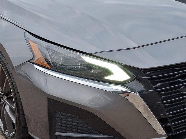 Photo of 2023 Gun Metallic Nissan Altima