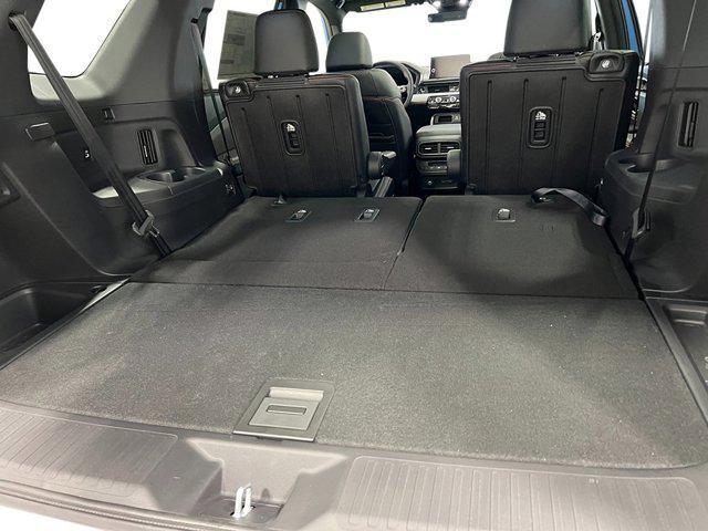 Photo of 2025 Sonic Gray Pearl Honda Pilot