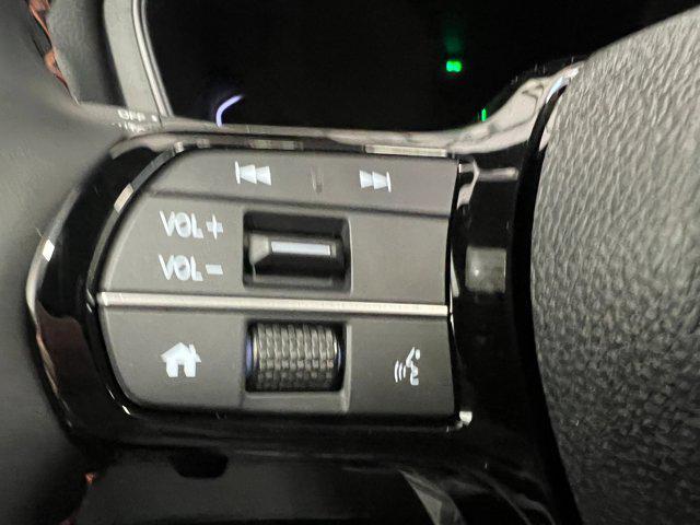 Photo of 2025 Sonic Gray Pearl Honda Pilot