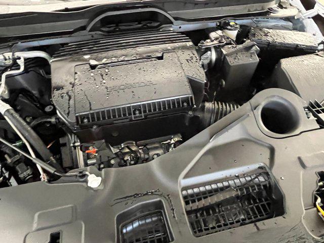 Photo of 2025 Sonic Gray Pearl Honda Pilot