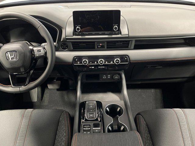 Photo of 2025 Platinum White Pearl Honda Pilot