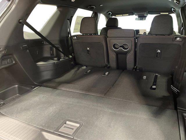 Photo of 2025 Platinum White Pearl Honda Pilot