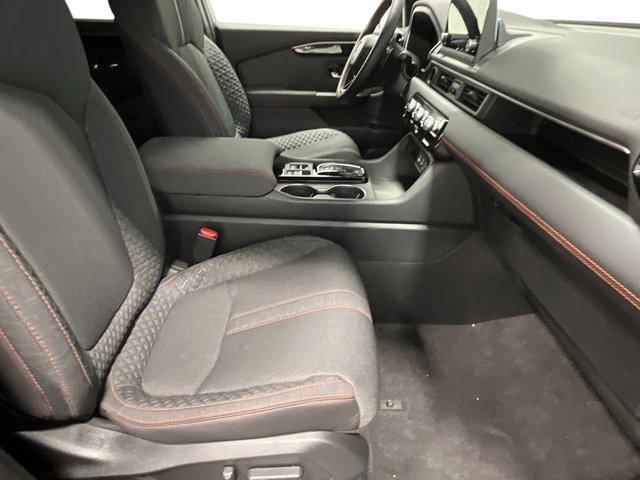 Photo of 2025 Platinum White Pearl Honda Pilot