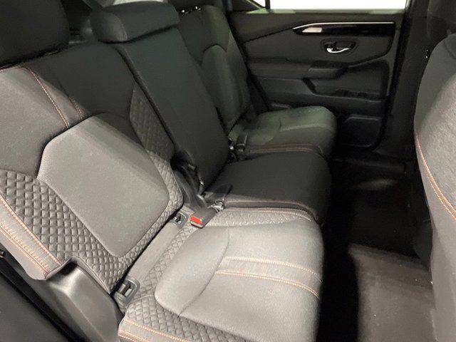 Photo of 2025 Platinum White Pearl Honda Pilot