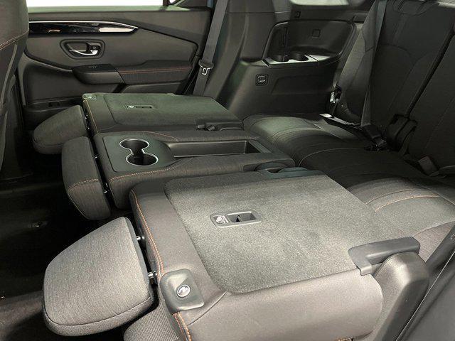 Photo of 2025 Platinum White Pearl Honda Pilot
