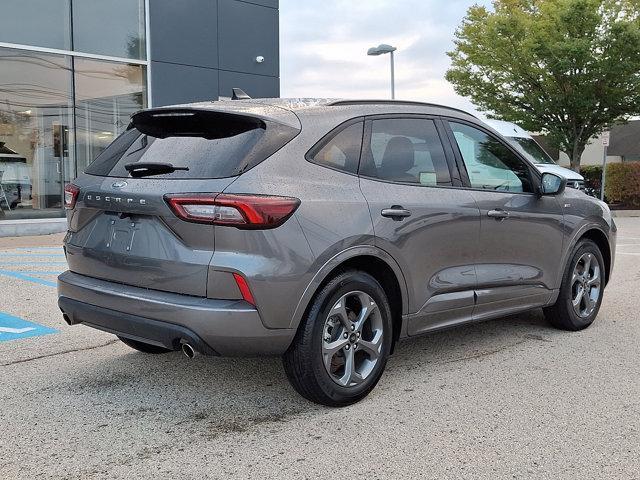 Photo of 2024 Carbonized Gray M Ford Escape