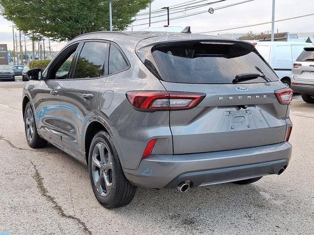Photo of 2024 Carbonized Gray M Ford Escape