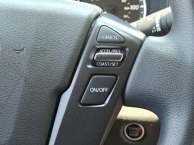 Photo of 2024 Glacier White Nissan Frontier