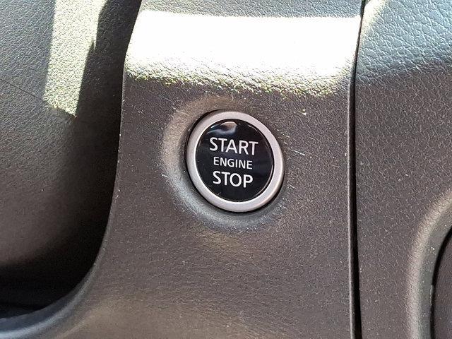 Photo of 2024 Glacier White Nissan Frontier