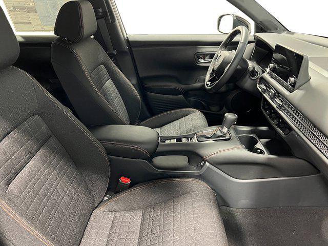 Photo of 2025 Urban Gray Pearl Honda HR-V