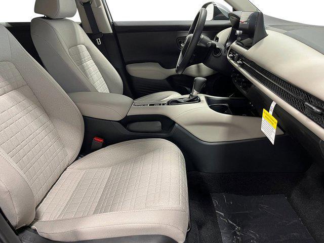 Photo of 2026 Platinum White Pearl Honda HR-V