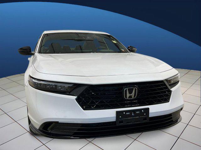 Photo of 2025 Platinum White Pearl Honda Accord Hybrid