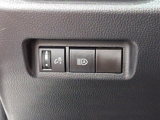 Photo of 2024 Ice Cap Toyota RAV4