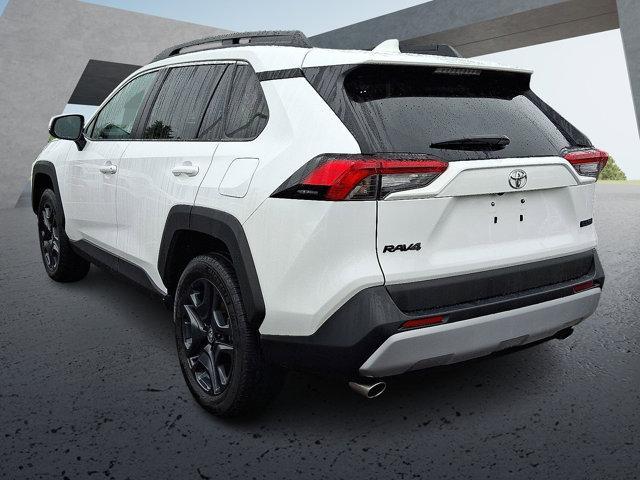 Photo of 2024 Ice Cap Toyota RAV4