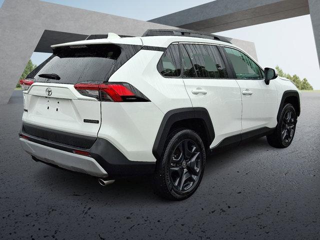 Photo of 2024 Ice Cap Toyota RAV4