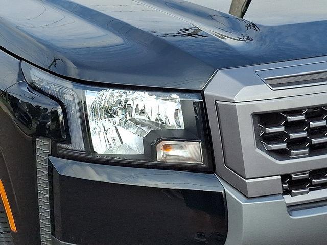 Photo of 2025 Super Black Nissan Frontier