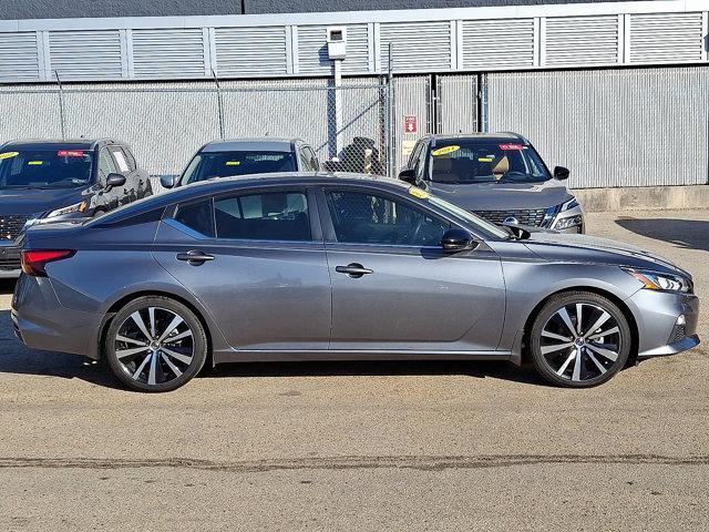 Photo of 2022 Gun Metallic Nissan Altima