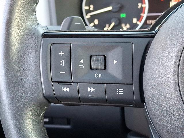 Photo of 2023 Pearl White Tricoat Nissan Rogue