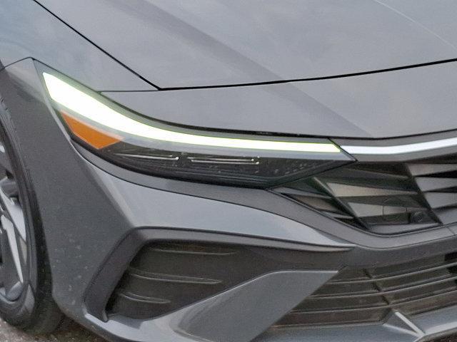 Photo of 2024 Ecotronic Gray Hyundai ELANTRA