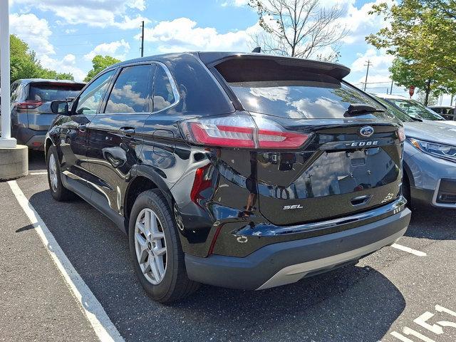 Photo of 2023 Agate Black Metal Ford Edge