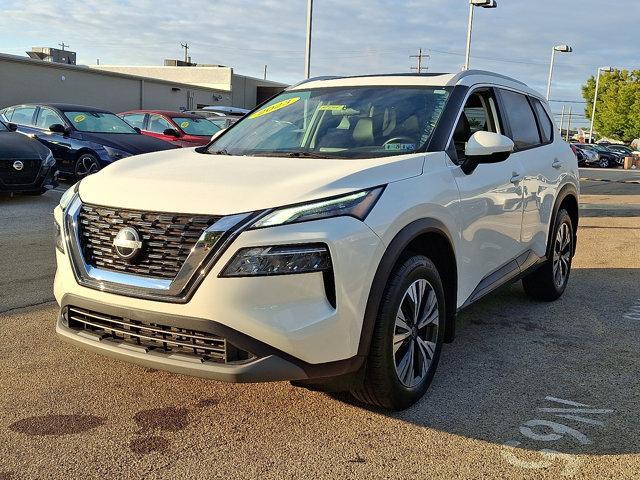 Photo of 2023 Pearl White Tricoat Nissan Rogue