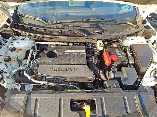 Photo of 2023 Pearl White Tricoat Nissan Rogue