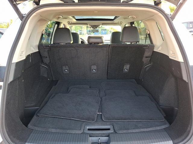 Photo of 2023 Pearl White Tricoat Nissan Rogue