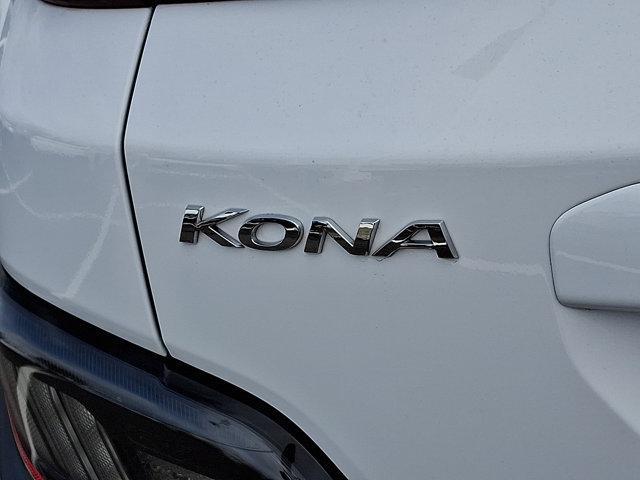 Photo of 2023 Lunar White Hyundai KONA