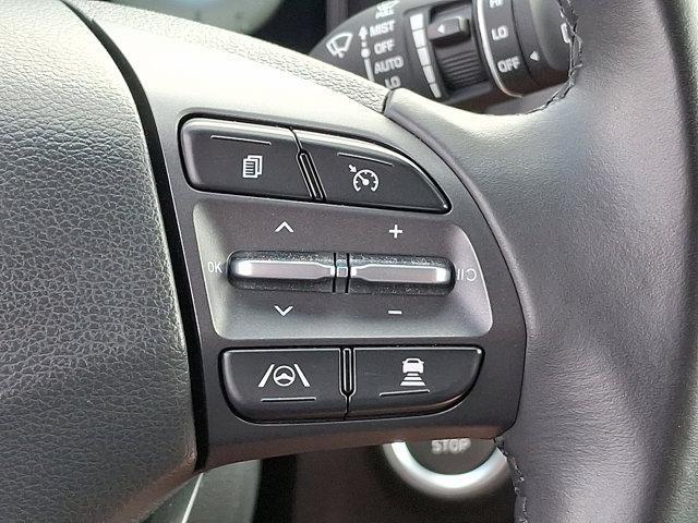 Photo of 2023 Lunar White Hyundai KONA