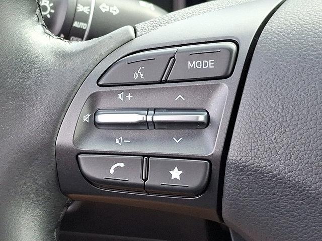 Photo of 2023 Lunar White Hyundai KONA